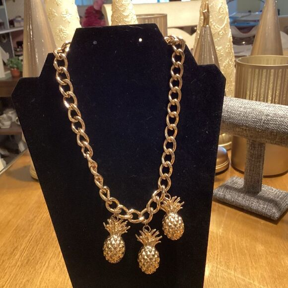 INC Brand (Macy’s) Bold Goldtone Chain and Pineapple Adjustable Necklace - Picture 4 of 7